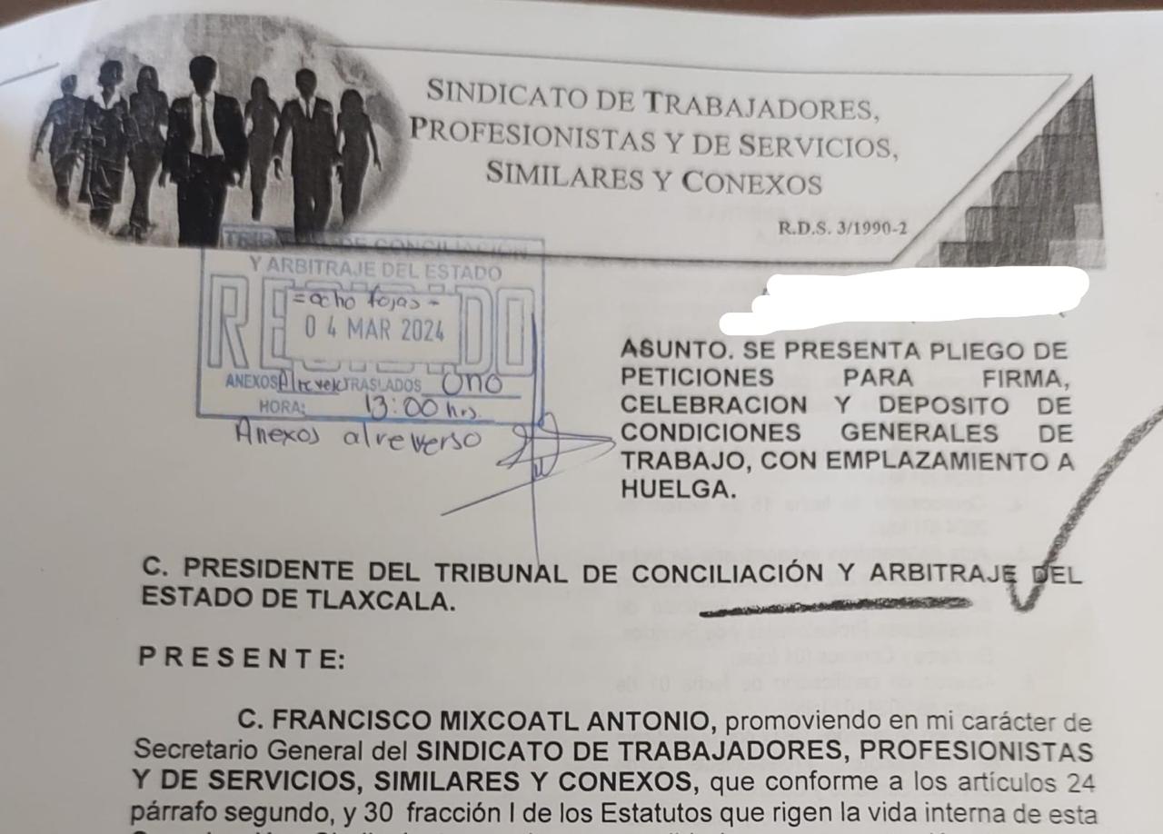 Presentan demanda colectiva en contra de la Uptlax